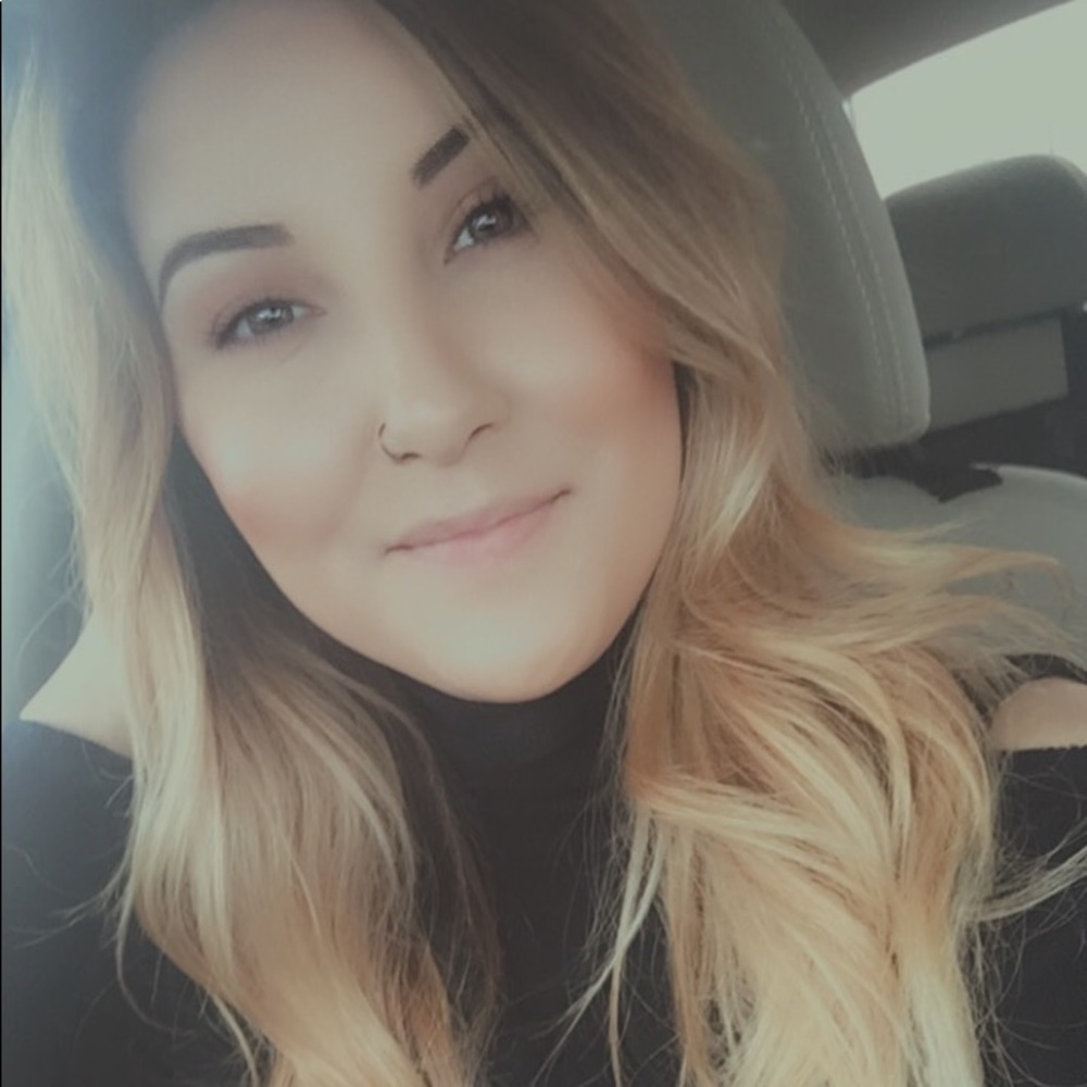 Meet your Posher, Katelyn